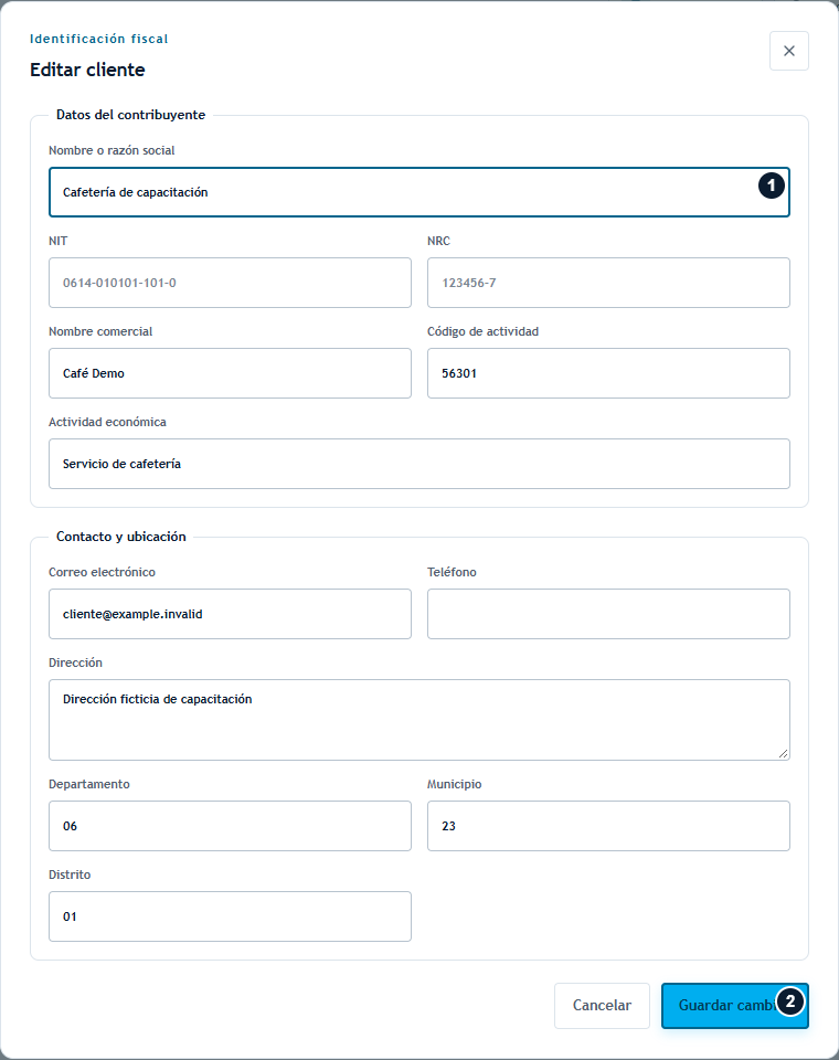 Editar: comprobar el cliente antes de guardar Edición de un cliente con nombre y botón Guardar cambios señalados